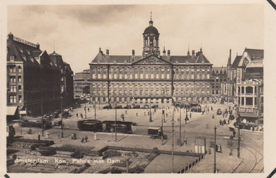 AMSTERDAM - Kon. Paleis met Dam