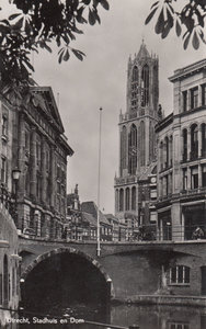 UTRECHT - Stadhuis en Dom