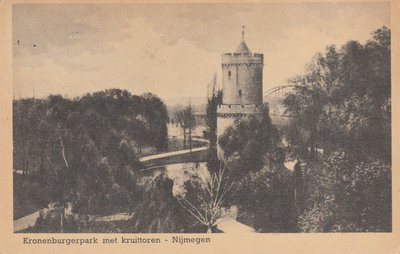 NIJMEGEN - Kronenburgerpark met Kruittoren
