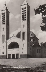 NIJMEGEN - Cenalkerk Heilig-Land-Stichting