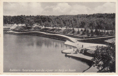APELDOORN - Panorama van de Vijver in Berg en Bosch