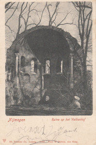 NIJMEGEN - Ruïne op het Valkenhof