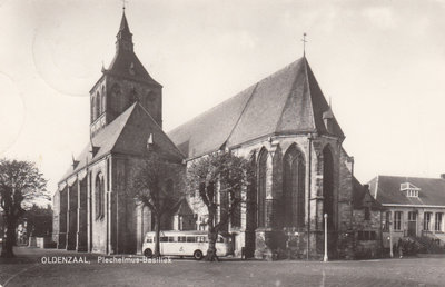 OLDENZAAL - Plechelmus Basiliek