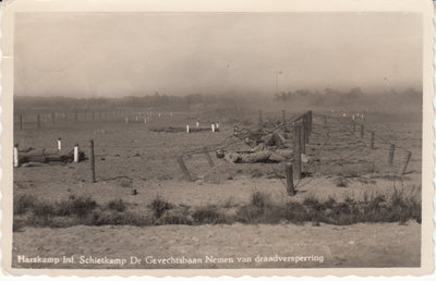 HARSKAMP - Inf. Schietkamp De Gevechtsbaan Nemen van Draadversperring