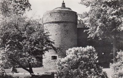 ELBURG - Rondeel met Oude Stadsmuur