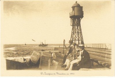 IJMUIDEN - De Zuidpier te IJmuiden; ca. 1925