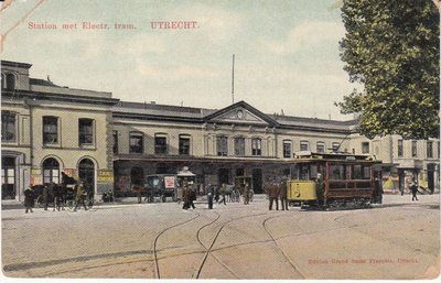 UTRECHT - Station met Electr. tram
