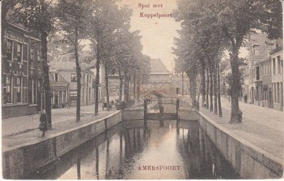 AMERSFOORT - Spui met Koppelpoort
