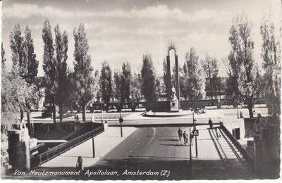 AMSTERDAM - Van Heutzmonument Apollolaan