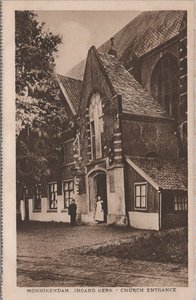 MONNIKENDAM - Ingang Kerk