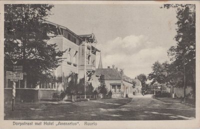 RUURLO - Dorpstraat met Hotel Avenarius Ruurlo