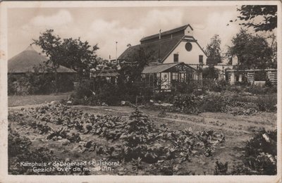 HULSHORST - Kamphuis de Dageraad, gezicht over de Moestuin