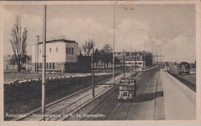 ROTTERDAM - Tunneltraverse bij K. de Stouteplein