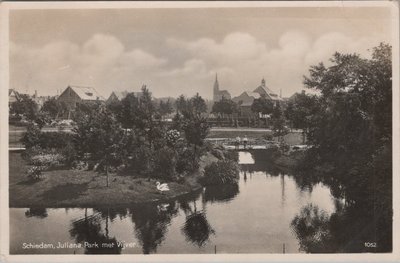 SCHIEDAM - Juliana Park met Vijver