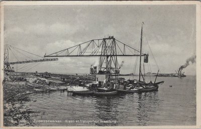 ZUIDERZEEWERKEN - Kraan en Transporteur in werking