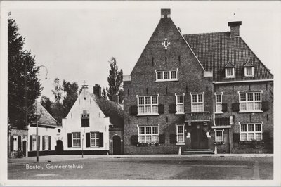 BOXTEL - Gemeentehuis