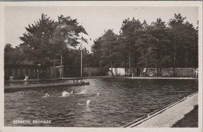 EERBEEK - Zwembad