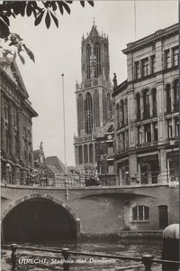 UTRECHT - Stadhuis met Domtoren