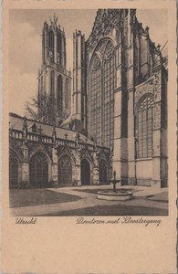 UTRECHT - Domtoren met Kloostergang