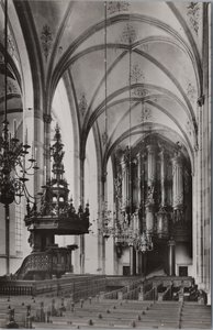 ZWOLLE - Interieur Grote- of St. Michaelskerk