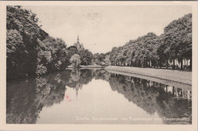 ZWOLLE - Burgemeester van Royensingel met Sassenpoort