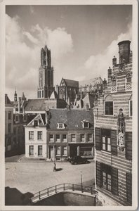 UTRECHT - Domtoren met Paushuis