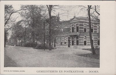 DOORN - Gemeentehuis en Postkantoor