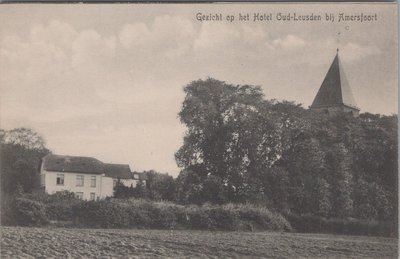 OUD-LEUSDEN - Gezicht op het Hotel Oud-Leusden bij Amersfoort