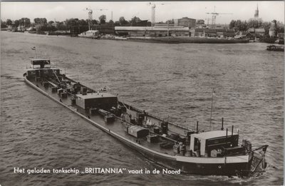 SCHEEPVAART - Het geladen tankschip Brittannia vaart in de Noord