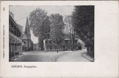 DOORN - Dorpsplein