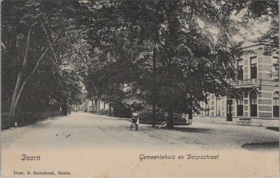 DOORN - Gemeentehuis en Dorpsstraat