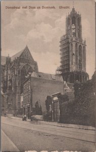 UTRECHT - Domstraat met Dom en Domkerk