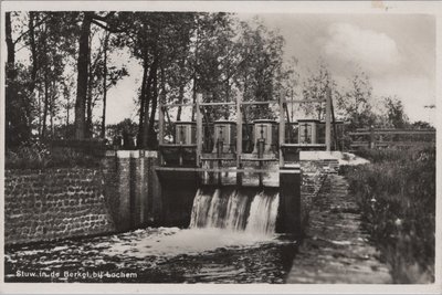 LOCHEM - Stuw in de Berkel bij Lochem