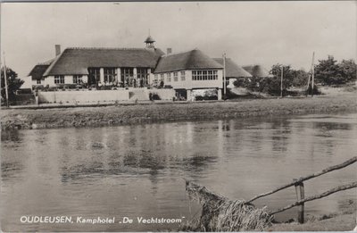 OUDLEUSEN - Kamphotel De Vechtstroom