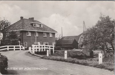 ACHTIENHOVEN - Dorpsgezicht groeten uit Achtienhoven