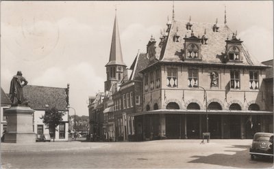 HOORN - Rodesteen met Waaggebouw