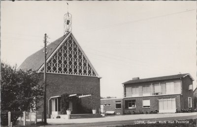 LOPIK - Geref. Kerk met Pastorie