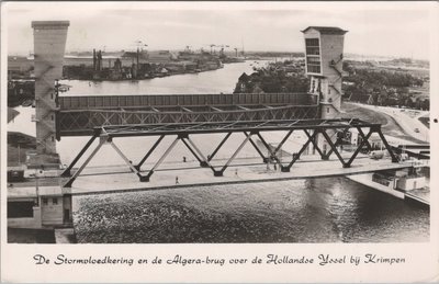 KRIMPEN - De Stormvloedkering en de Algera-brug over de Hollanse IJssel