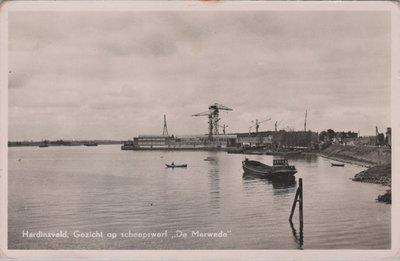 HARDINXVELD - Gezicht op Scheepswerf de Merwede