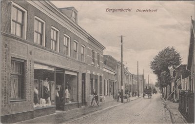 BERGAMBACHT - Dorpsstraat
