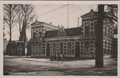 DOORN - Gemeentehuis