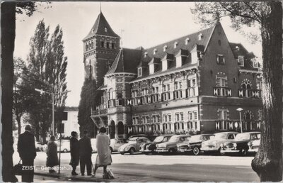 ZEIST - Gemeentehuis