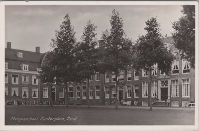 ZEIST - Meisjesschool en Zusterplein