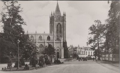 ZEIST - Utrechtscheweg bij de Ned. Herv. Kerk