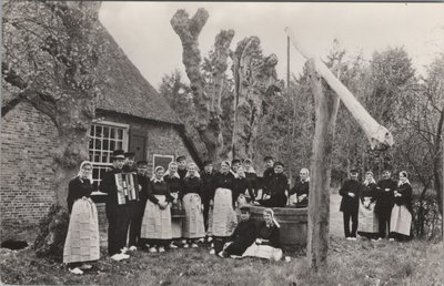 HELLENDOORN - Folkl. Dansgroep Hellendoorn