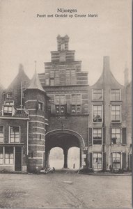NIJMEGEN - Poort met Gezicht op Groote Markt