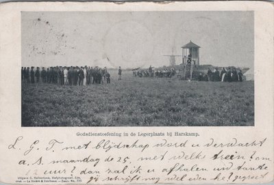 HARSKAMP - Godsdienstoefening in de Legerplaats bij Harskamp