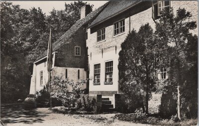 OOSTVOORNE - Jeugdherberg Overburgh. Geopend 1934