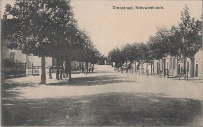 NIEUWENHOORN - Dorpstraat