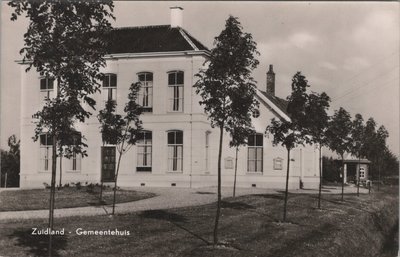 ZUIDLAND - Gemeentehuis